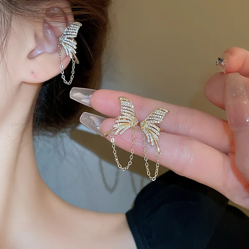 Серьги-клипсы с крыльями бабочки из сверкающего циркона для женщин, Элегантный кристалл серебристого цвета Без пирсинга, ювелирные изделия-манжеты для ушей, подарки